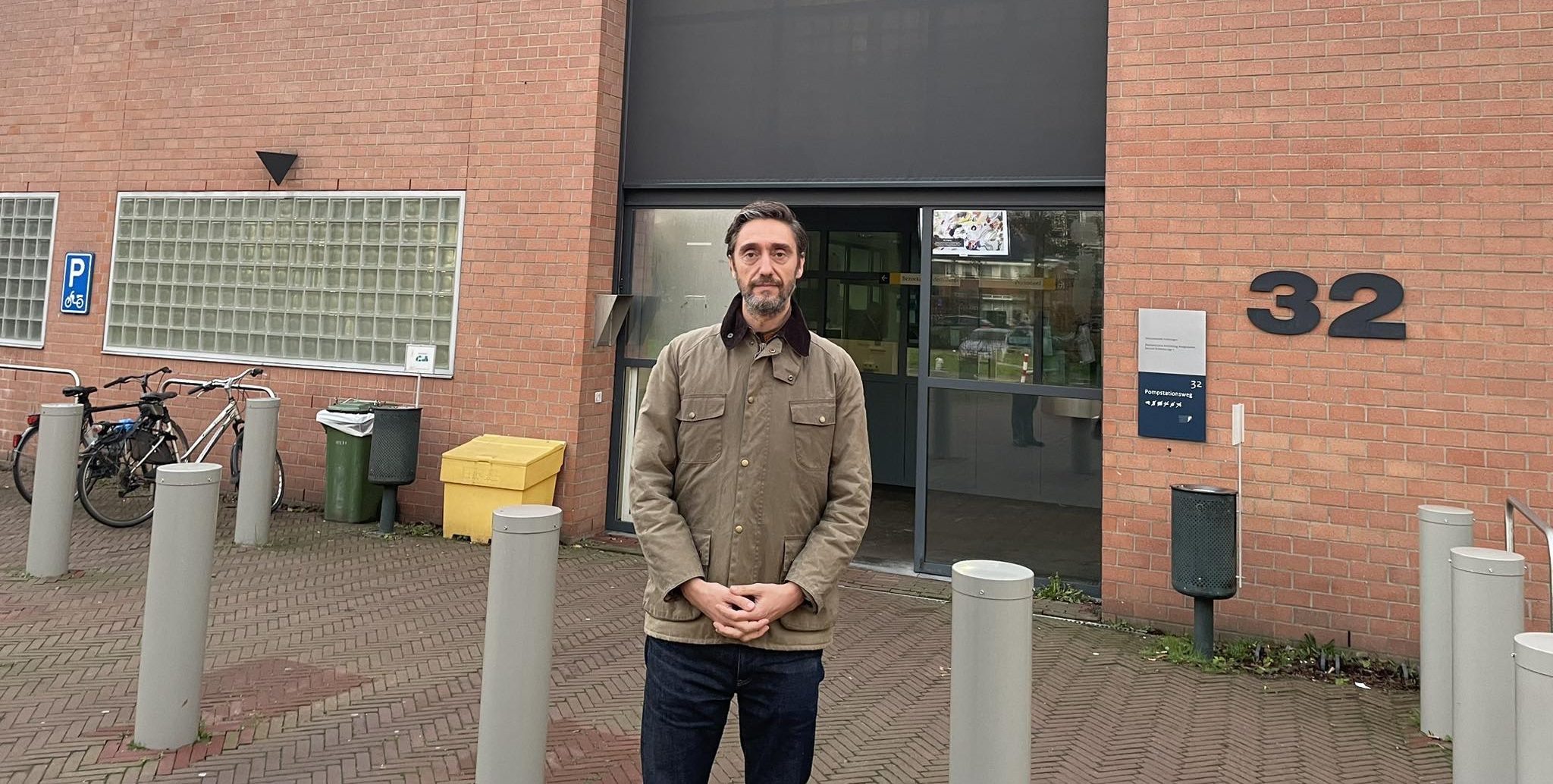 Për 28 nëntor, Uran Ismaili viziton krerët e UÇK-së në Hagë