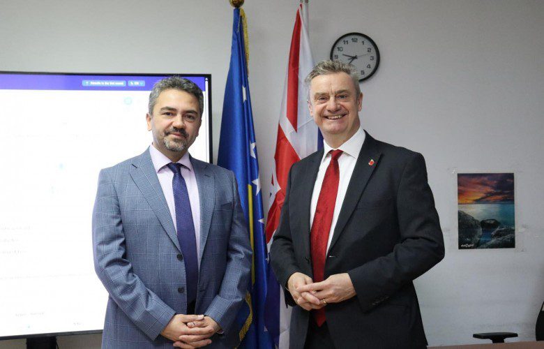 Ambasadori britanik viziton Komisionin Qendror të Zgjedhjeve