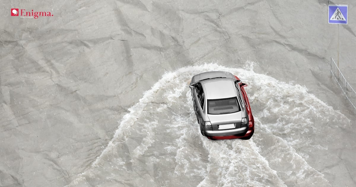 Reshjet e shiut shkaktojnë kaos në Kosovë: Dëme të mëdha në rrugë, shtëpi dhe biznese