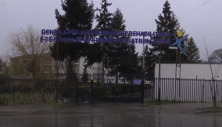 Një pacient largohet nga Enti Special në Shtime