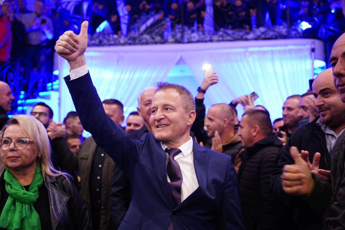 Idrizi i PDK-së: Fitoren ia dedikoj çlirimtarëve që padrejtësisht po mbahen në Hagë