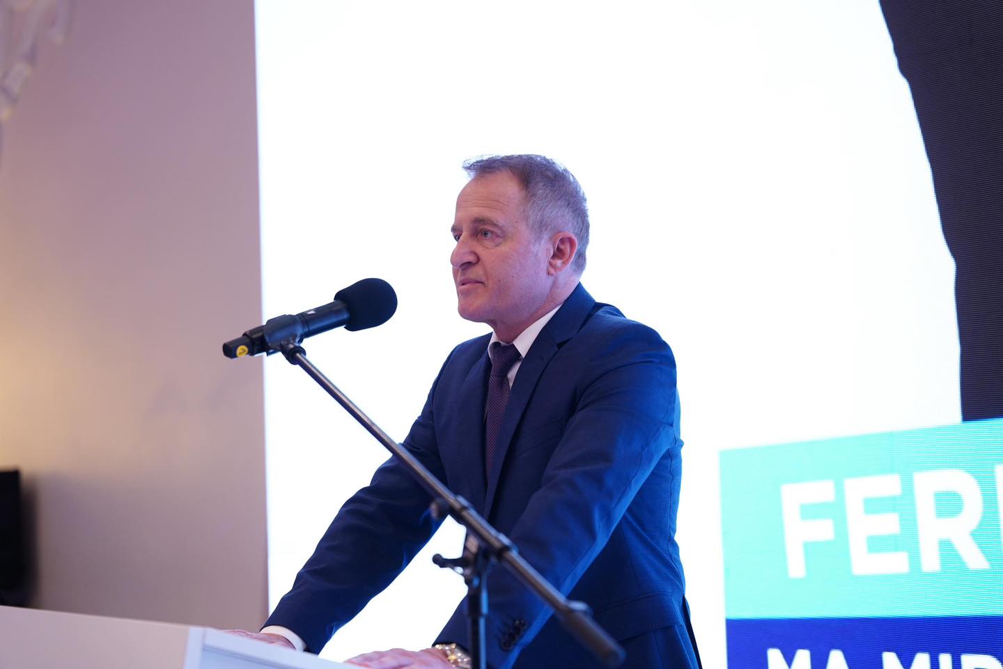 “Pa fonde” – Shkyçet ndriçimi publik në Vushtrri, reagon Ferit Idrizi