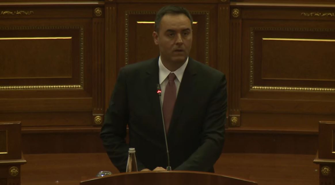 Konjufca: Ta kursejmë Kosovën nga dy palë zgjedhje