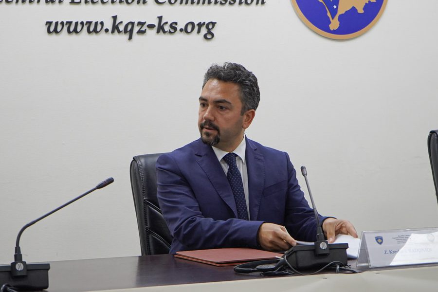 Fletëvotimet e dyshimta në Mitrovicë, Radoniqi: E vetmja mënyrë është hapja e kutive