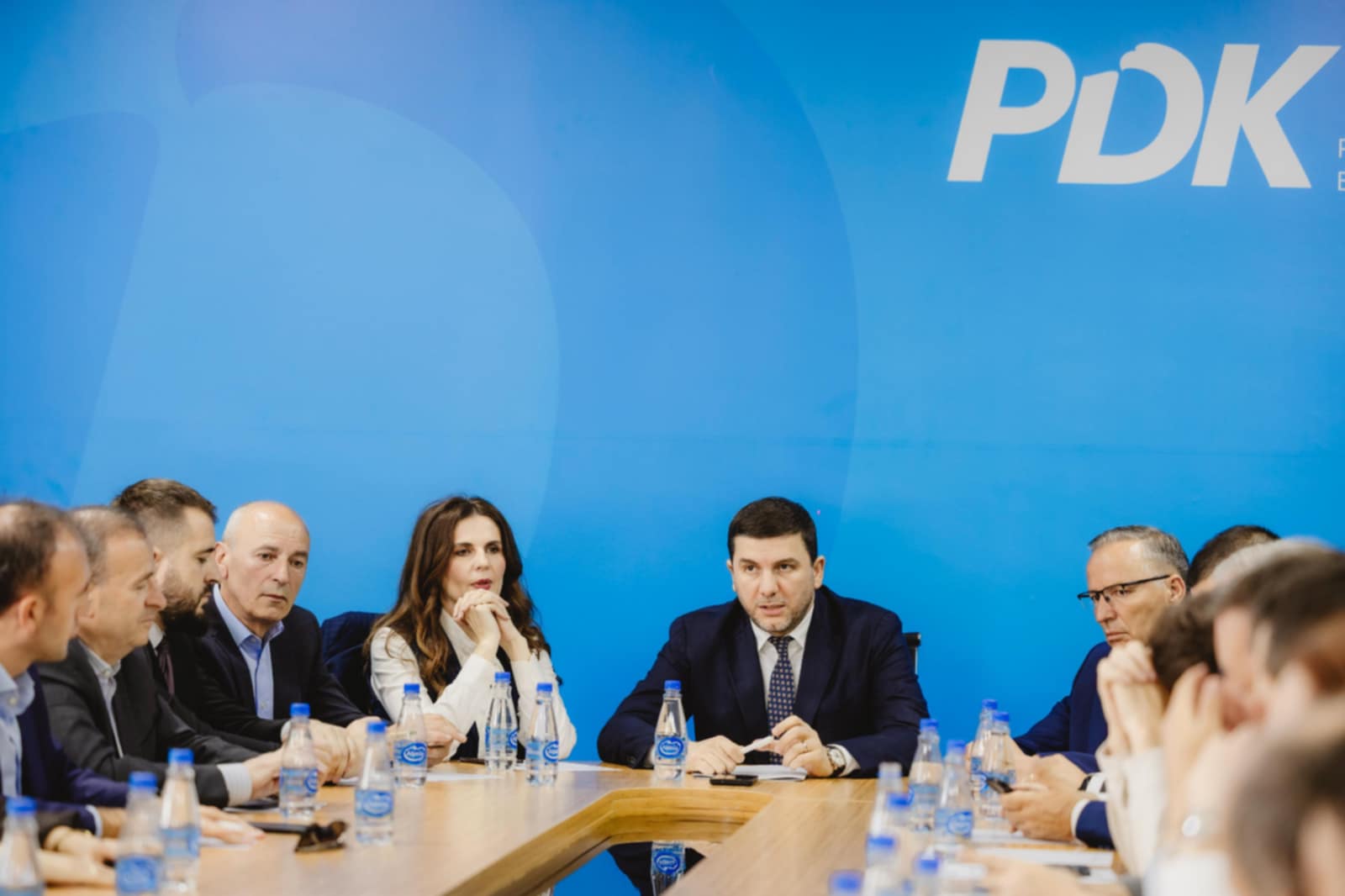 PDK reagon pas mandatimit të Konjufcës për kryeministër: Askush s’e ka shumicën, zvarritje e panevojshme