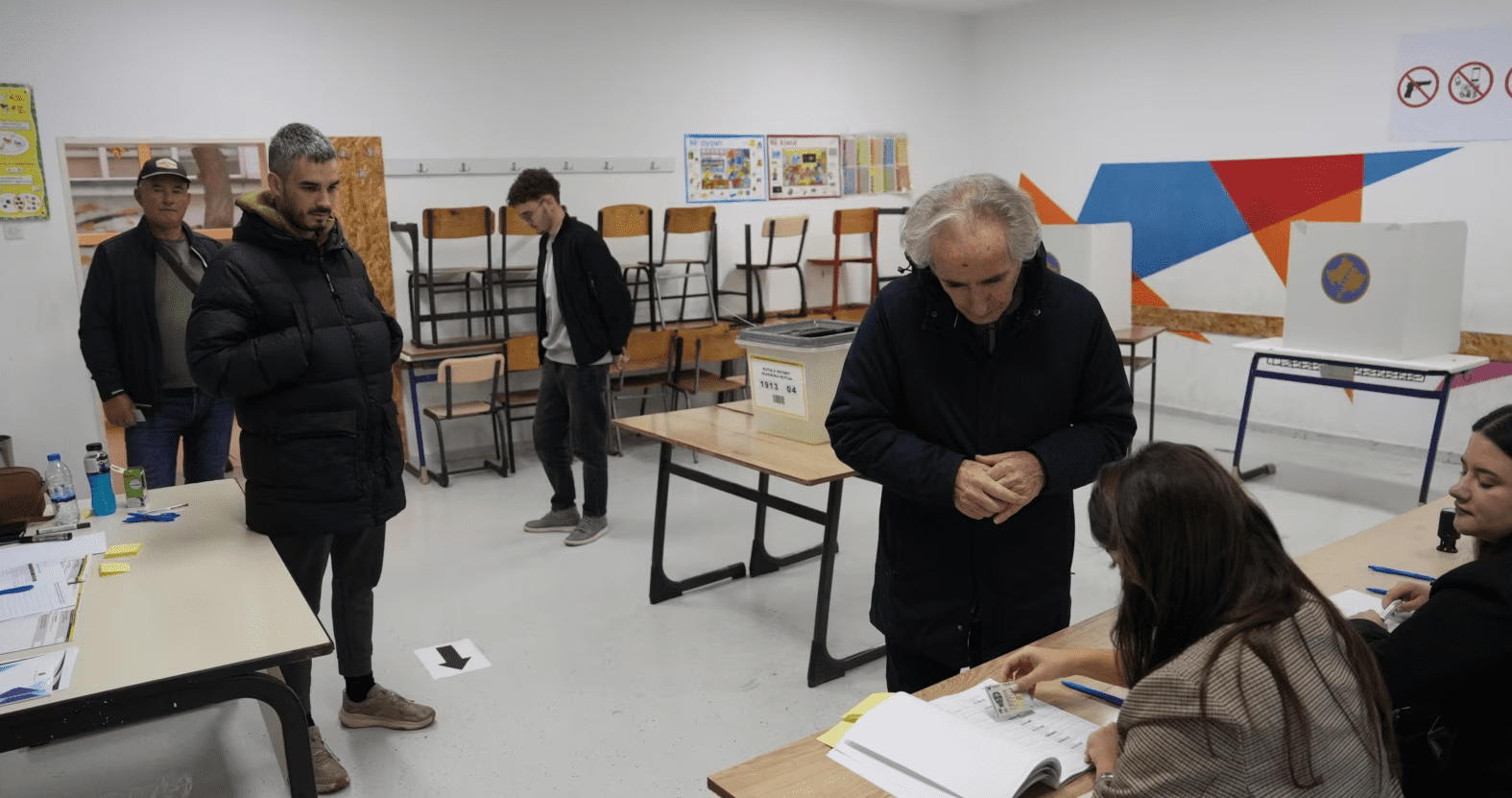 Mbi 27 përqind e qytetarëve votuan deri në orën 17:00