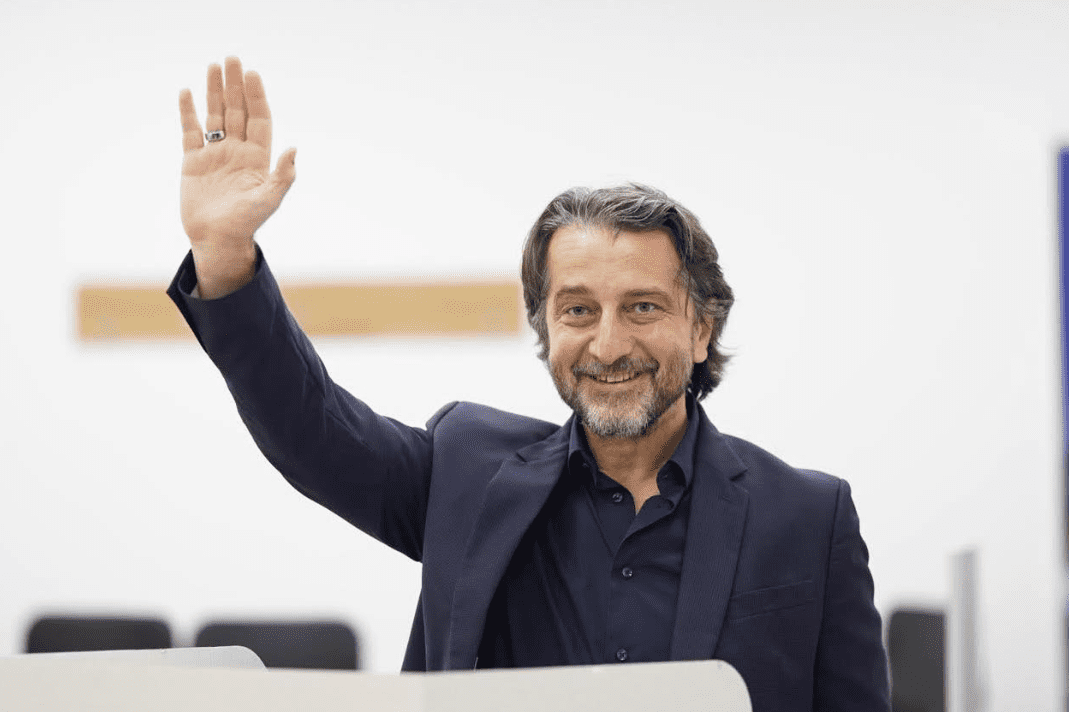 “Vazhdon puna”: Përparim Rama i qet kamionat te ‘Xhorxh Bushi’