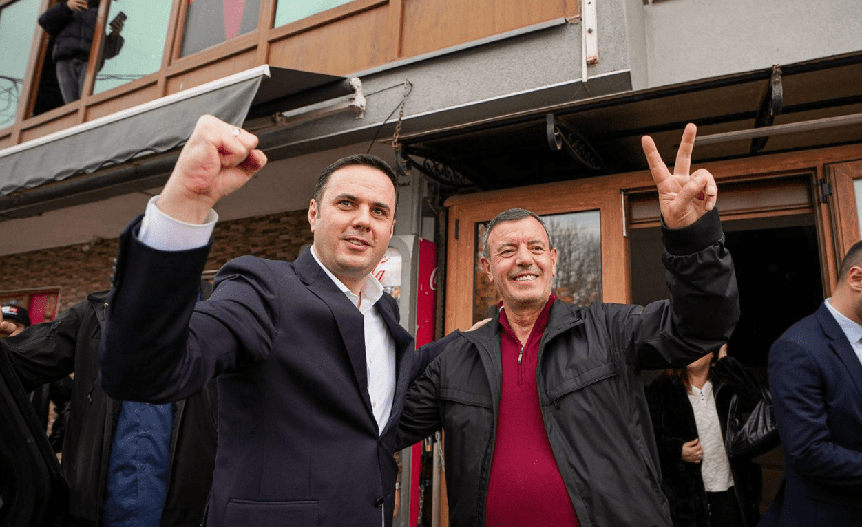 Abdixhiku refuzon dorëheqjen morale të Gashit, e rikthen në pozitat e tij brenda LDK-së