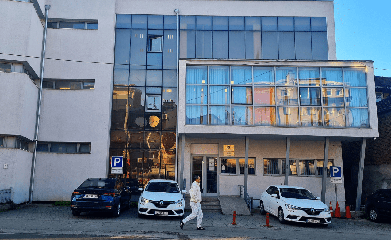 Aktakuzë ndaj 7 zyrtarëve në Suharekë për keqpërdorim detyre dhe mashtrim