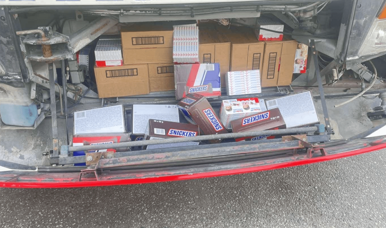 Parandalohen 620 pako çokollata të padeklaruara te Dheu i Bardhë