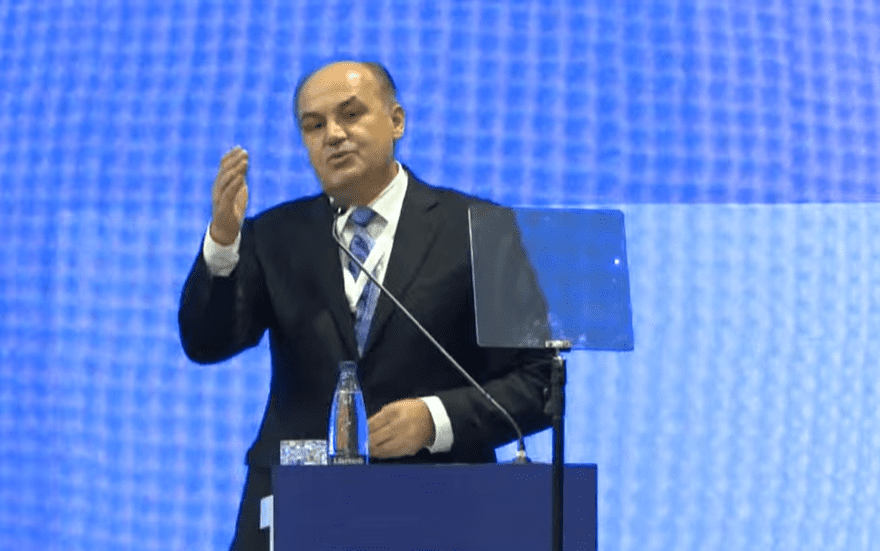 Enver Hoxhaj insiston që konventa të shtyhet edhe për një javë