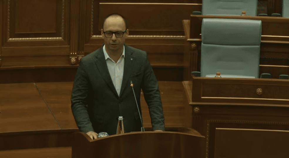 “Nuk keni sjellë asgjë të mirë as për serbët, as për shqiptarët”, Lista Serbe thotë se s’ka votë për Konjufcën