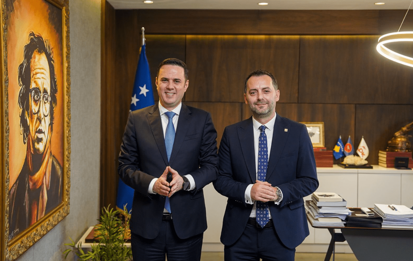 Gazetari Festim Kabashi i bashkohet LDK-së, Abdixhiku e mirëpret