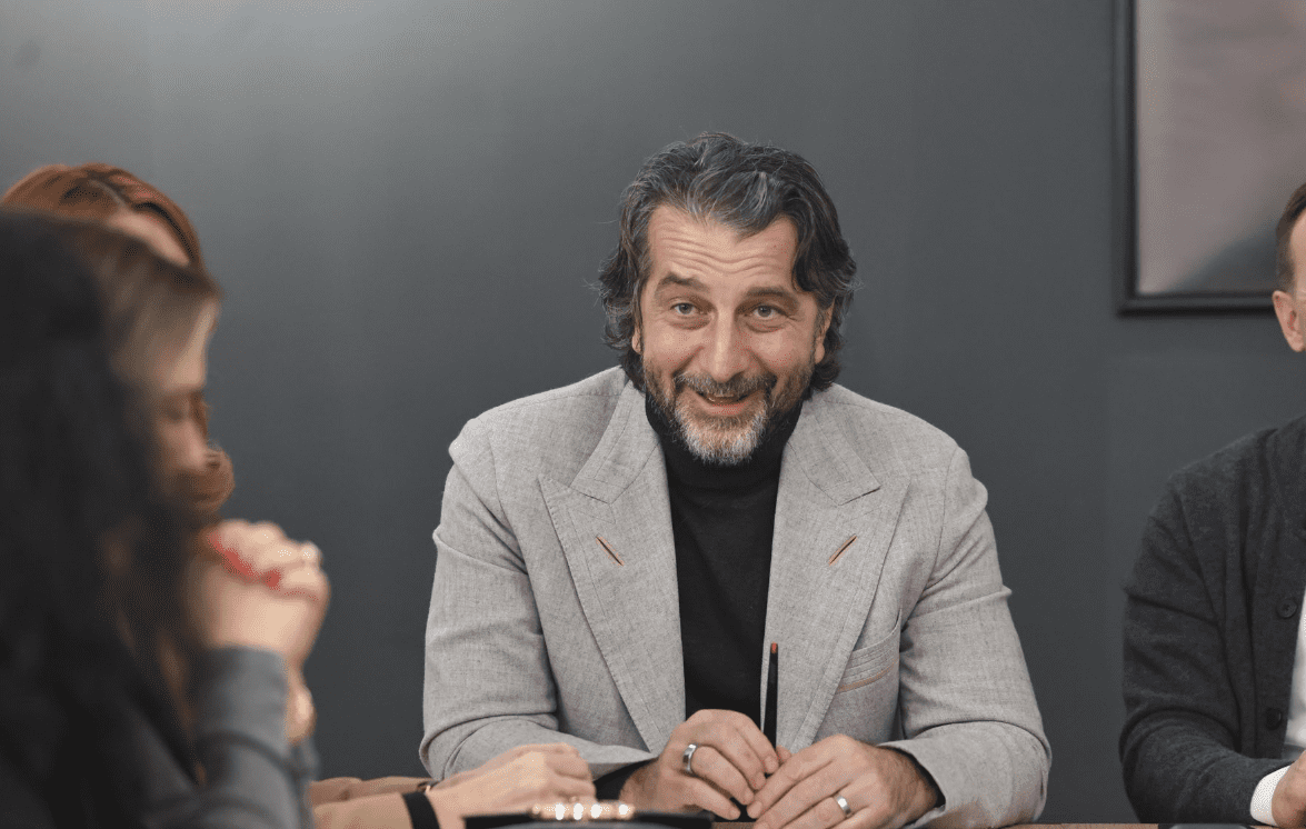 “Kush është shoferi i Ramës dhe cila është e kaluara e tij në Evropë?”