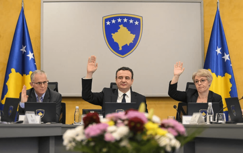 Qeveria miraton kërkesën e MF-së për kursime dhe ndarje