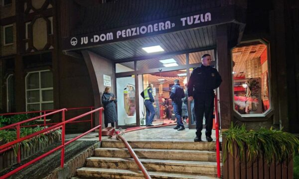 Bosnje: Arrin në 30 numri i të plagosurve nga zjarri në azilin e pleqve