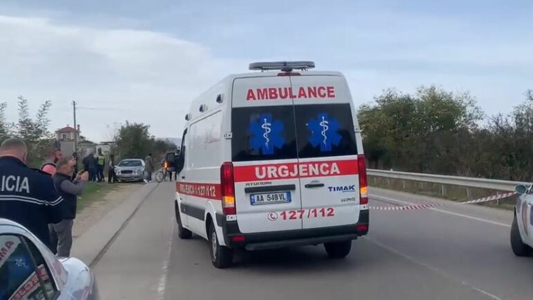 Aksident tragjik në Tiranë, dy persona humbin jetën