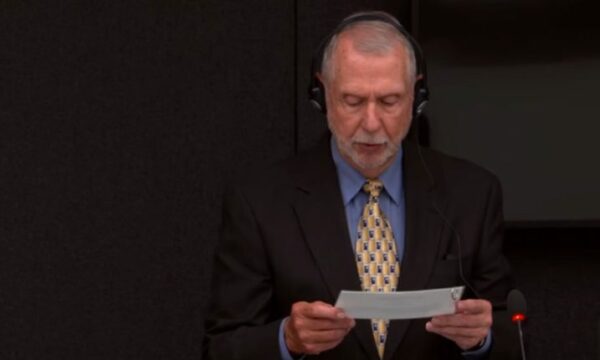 Michael Durkee, dëshmitari i gjashtë i Thaçit vazhdon edhe sot dëshminë në Speciale