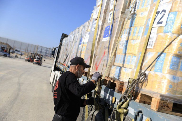 UNICEF: Izraeli ndalon hyrjen e injeksioneve dhe ushqimit për fëmijë në Gaza