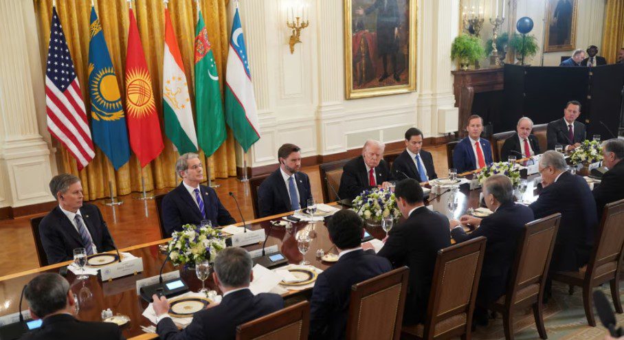 Trump dhe shtetet e Azisë Qendrore arrijnë marrëveshje për mineralet