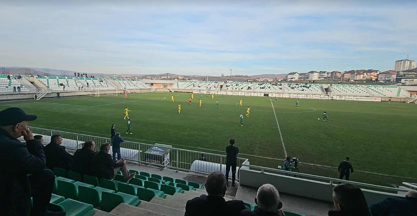 Feronikeli ’74 fiton ndaj Ramiz Sadikut dhe bëhet lider i Ligës së Parë