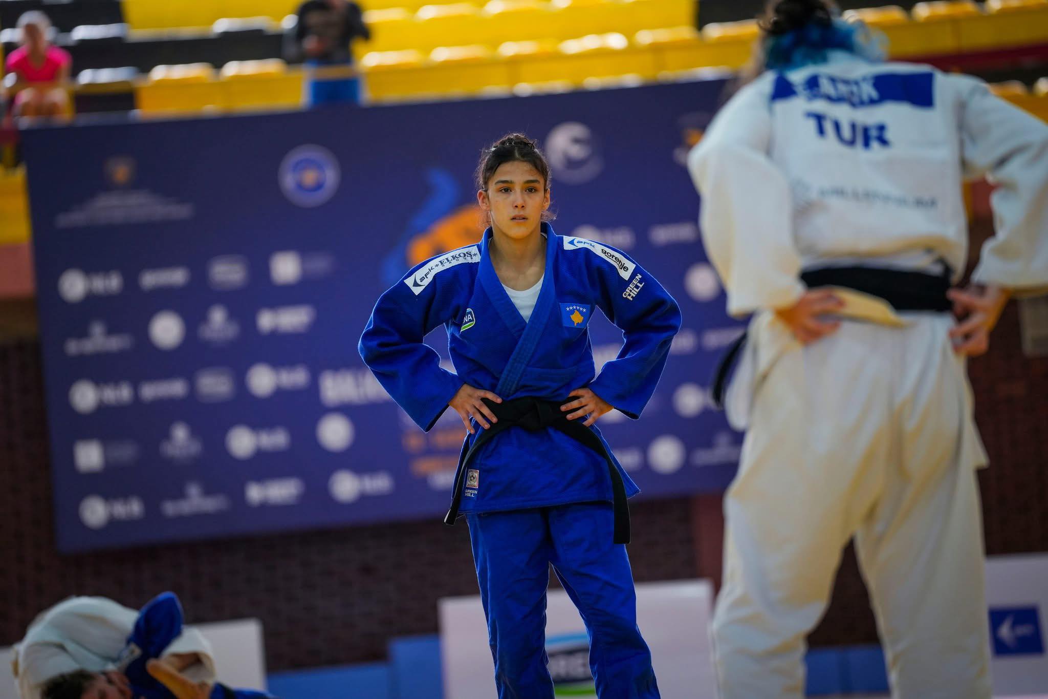 Laurinë Gashi e argjendta e Podgoricës