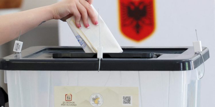 Qytetarët e Shqipërisë zgjedhin sot kryebashkiakët e Matit, Beratit, Tepelenës, Vlorës dhe Cërrikut