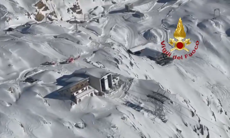 Aksident me teleferik në Itali – 100 persona shpëtohen me helikopter 