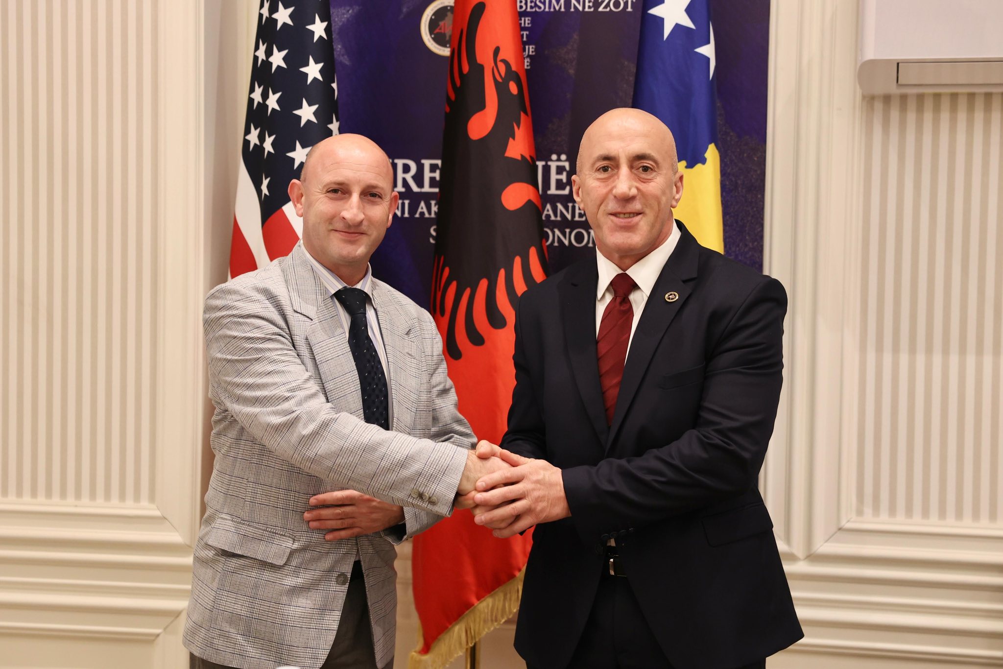 Doktori i shkencave dhe veterani i UÇK-së, i bashkohet AAK-së në garën për deputet