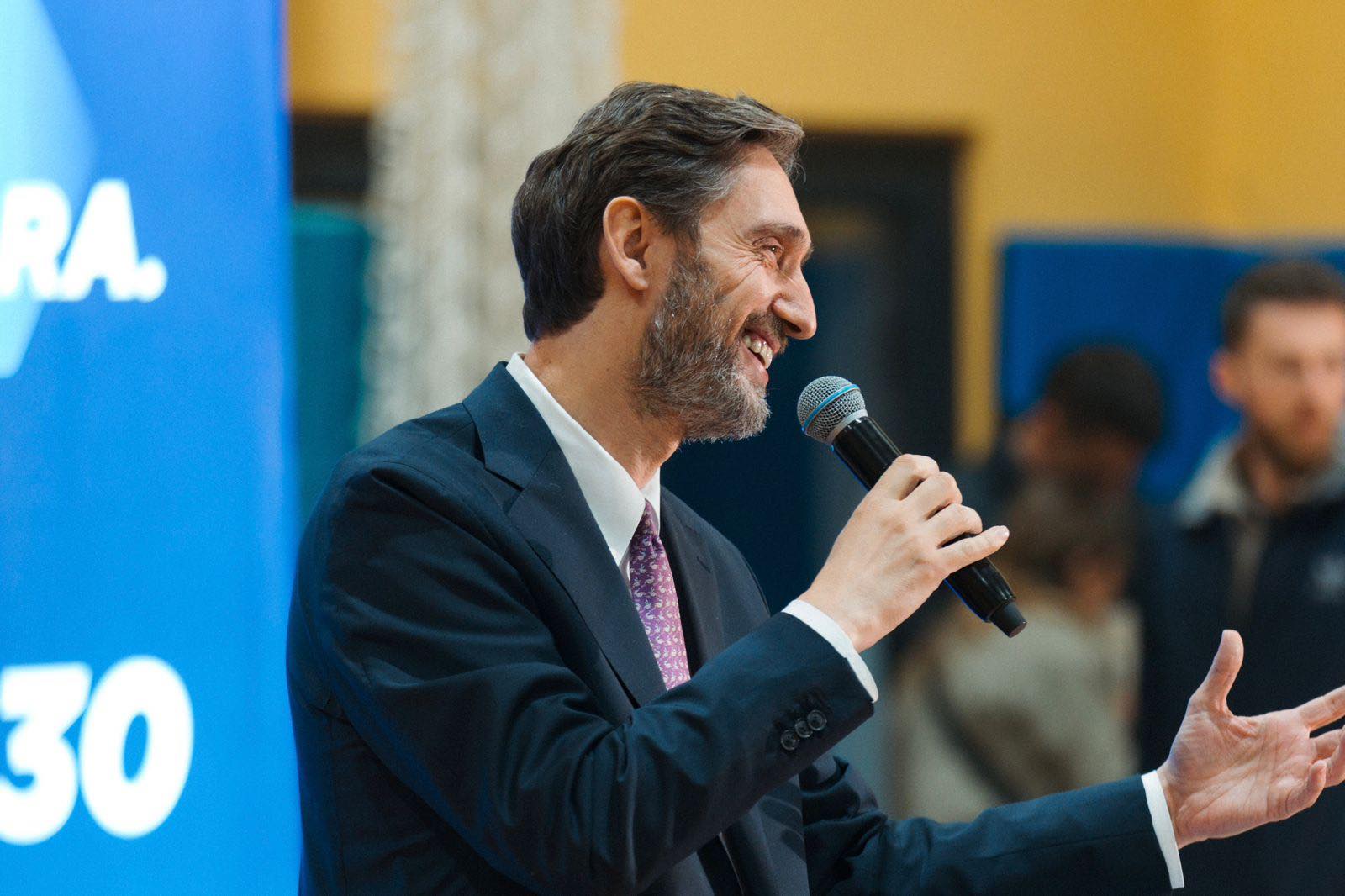 Ismaili: Spitalet e Ferizajt dhe Prishtinës do t’i përfundojmë me qeverinë e Bedri Hamzës