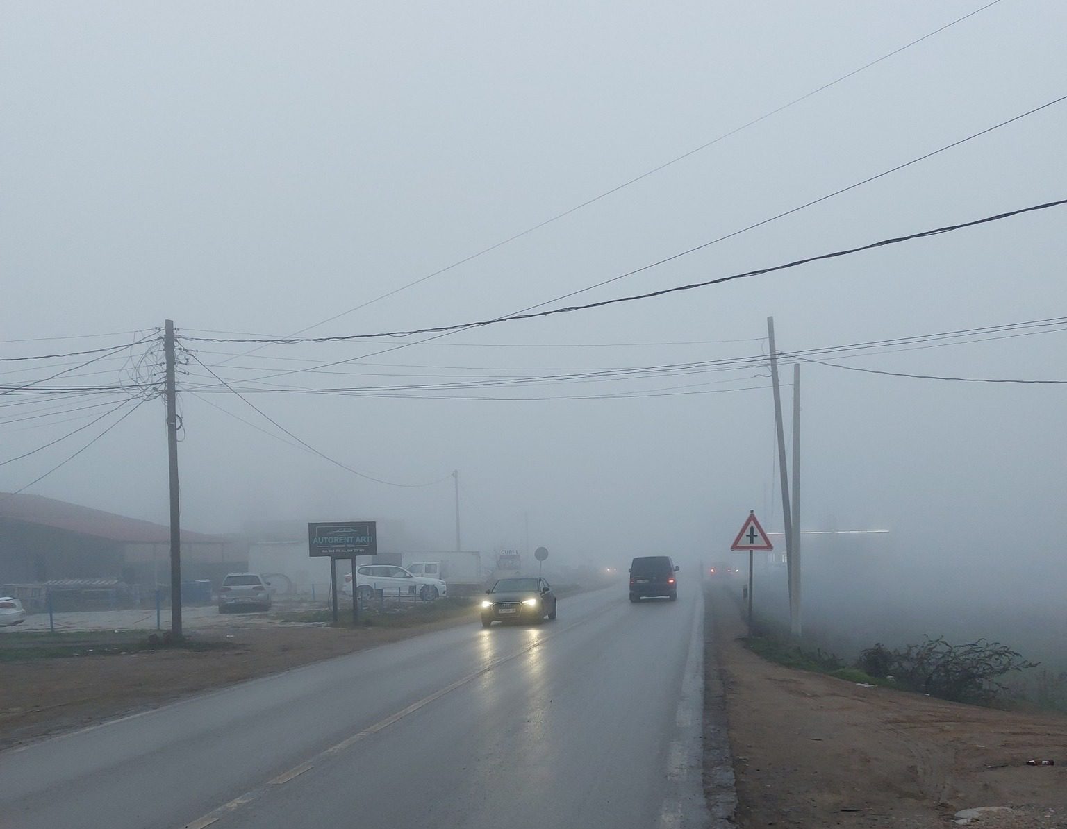 Moti me mjegull, Policia e Kosovës bën thirrje për kujdes të shtuar në trafik