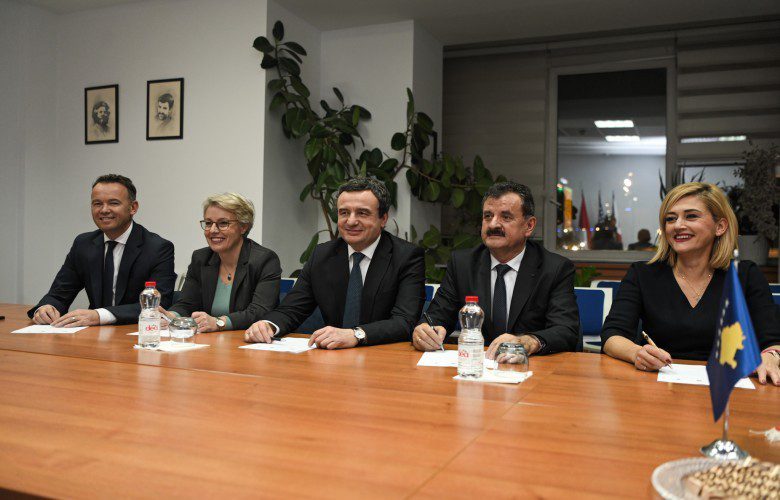 VV zyrtarizon koalicionin me Guxo, Alternativën e PSHDK-në