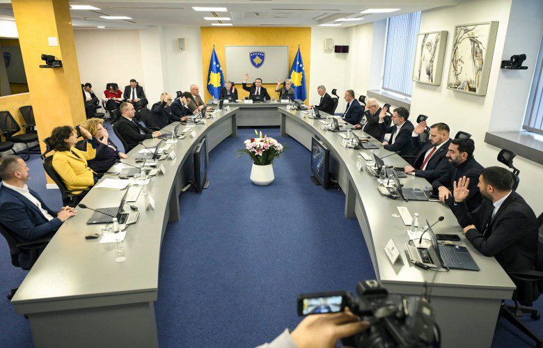 Miratohet kërkesa e Ministrisë së Financave për kursime e ndarje buxhetore