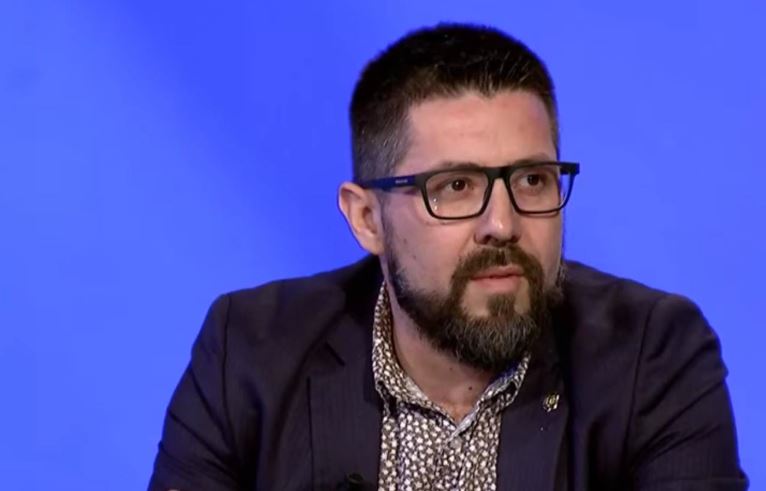 E konfirmon Haradinaj: Kunati i Albulena Haxhiut pjesë e listës së AAK-së