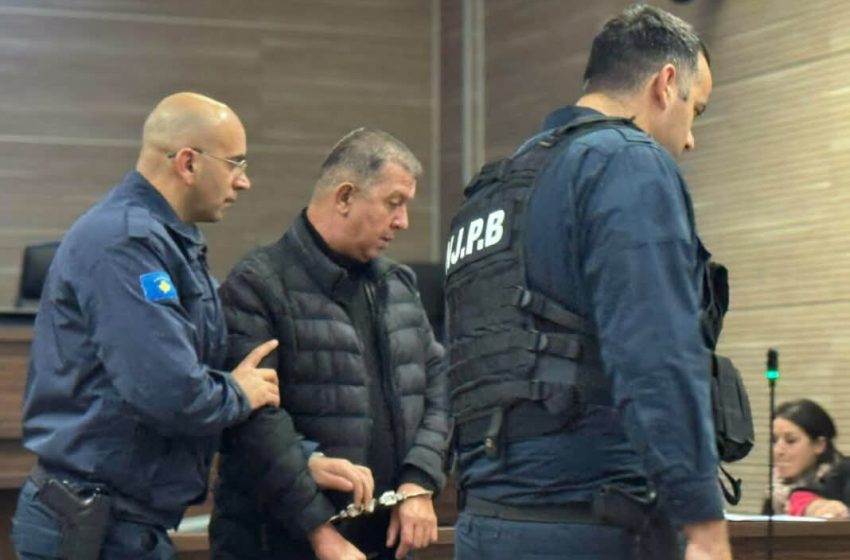 Dushko Arsiq, i akuzuari për krime lufte, sillet para Gjykatës me pranga në duar