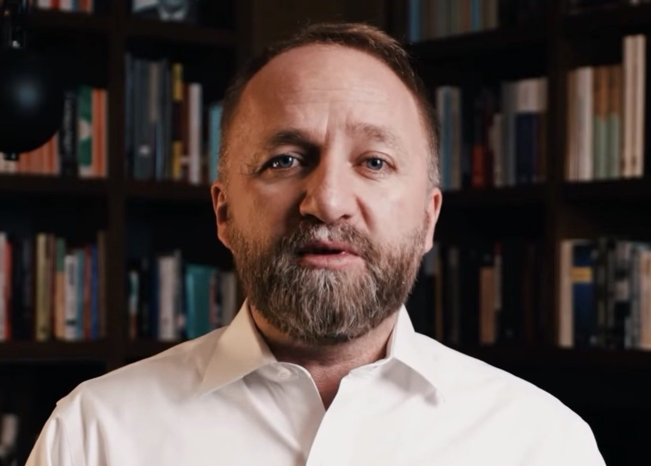 Tahiri i PDK-së premton 30 milionë euro për bursa dhe punë për të diplomuarit