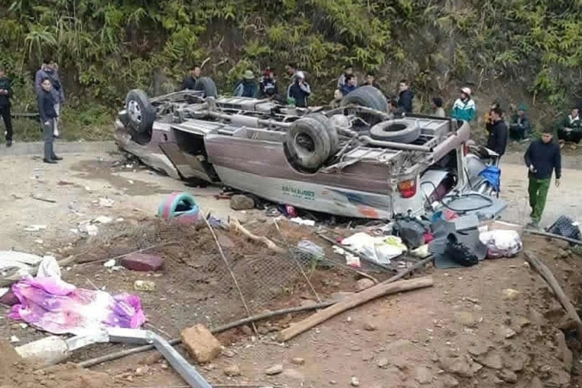 Shtatë të vdekur pas përmbysjes së një autobusi në Vietnam