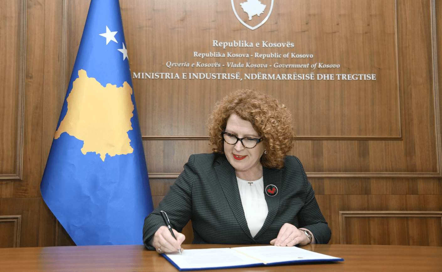 Qeveria vendos masa mbrojtëse për çmimet e naftës