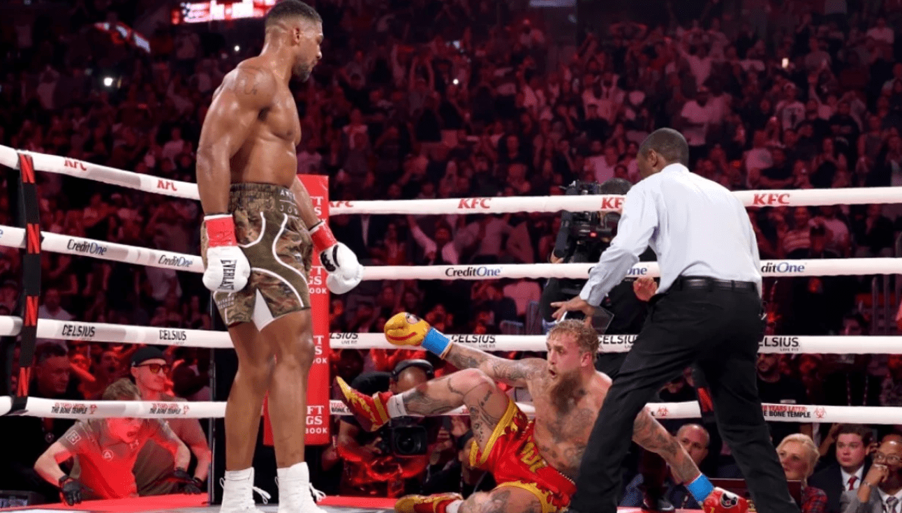 Anthony Joshua e mposht me nokaut Jake Paulin, në raundin e gjashtë