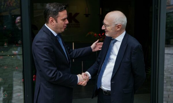 Abdixhiku takohet me ambasadorin e Francës, LDK jep detaje