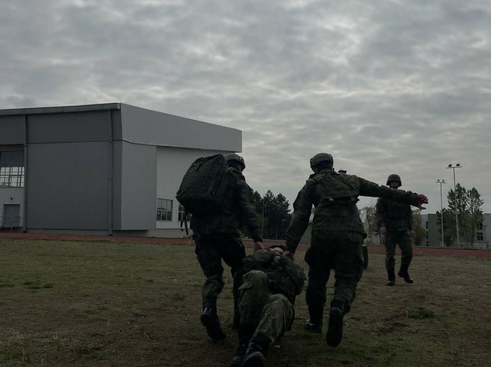 FSK-ja përgatit ushtarët me njohuri mjekësore
