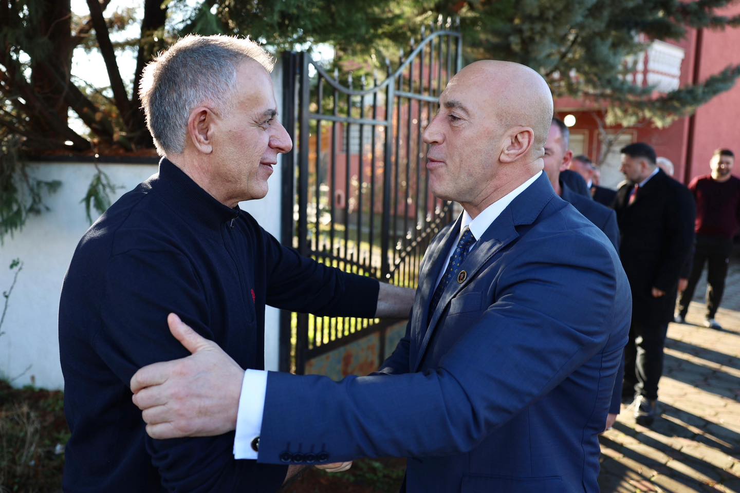 Haradinaj takohet me Kilajn pas lirimit nga Haga