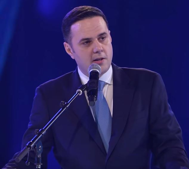 Abdixhiku – qytetarëve për 100 eurot e Qeverisë: Merrni ju, më mirë se Vuk Hamoviqi