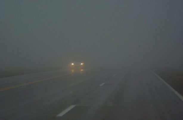 Policia apelon shoferët për kujdes: Mjegulla paraqet rrezik