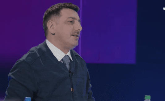 Syla: Mos t’ia lëmë njerëzve që janë turistë për 12 ditë me zgjedhë kryeministrin