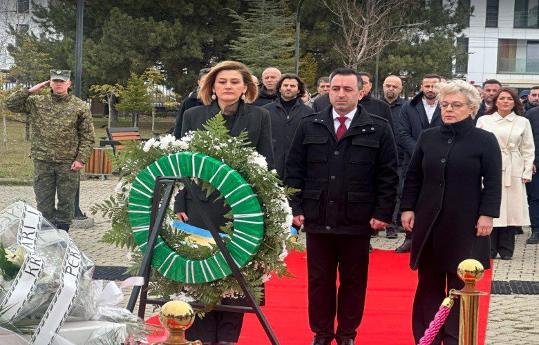 Basha: Rugova e udhëhoqi popullin në kohëra të vështira