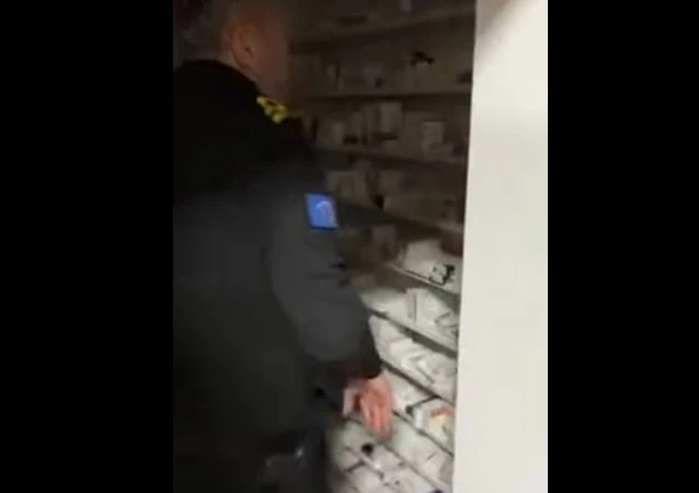 Dogana dhe AKI-ja në aksion kundër barnave të kontrabanduara: Sekuestrohen 988 pako në Pejë e Gjakovë