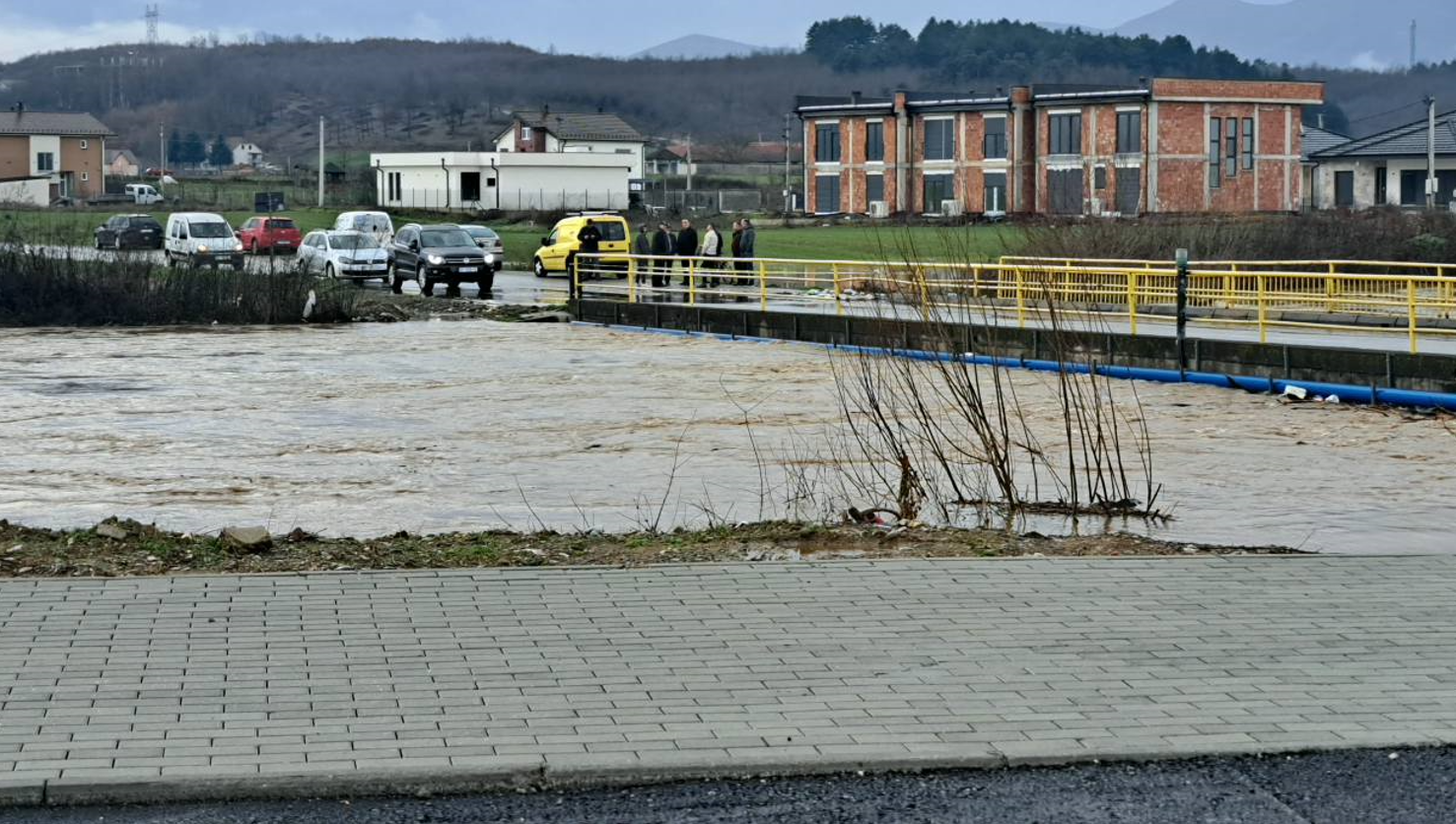 Komuna e Gjakovës hap procesin e aplikimit për familjet e dëmtuara nga vërshimet