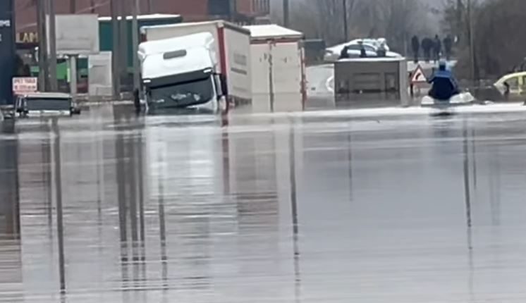 Mbyllet për qarkullim segmenti Ferizaj – Gjilan në Sojevë