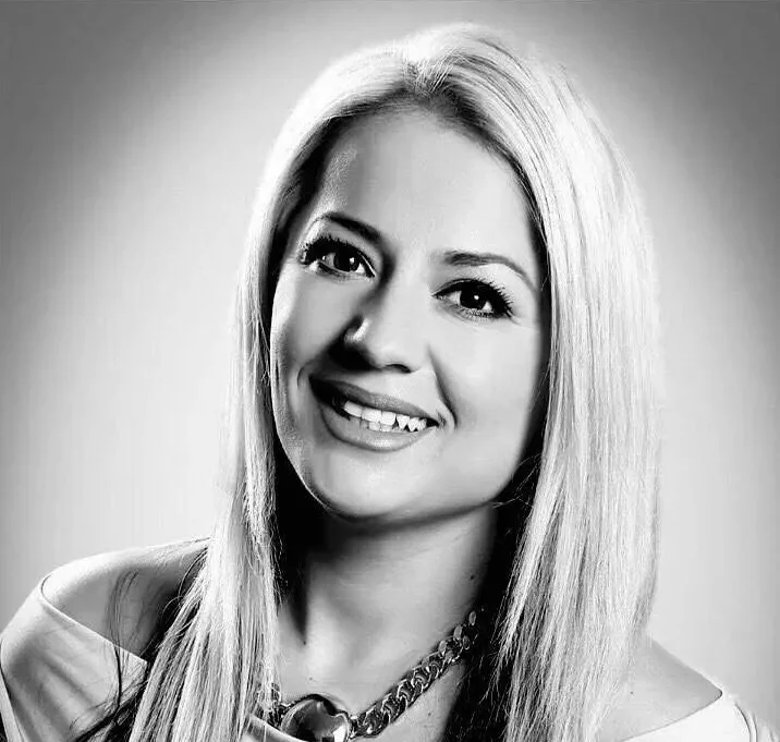 Pas një sëmundje të rëndë ndërron jetë profesoresha e muzikës në Gjilan, Afërdita Ismajli